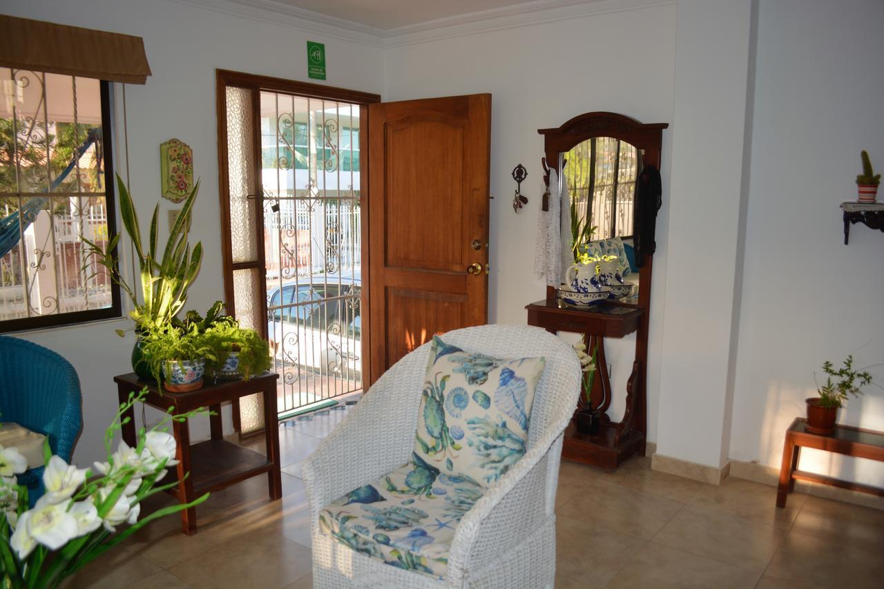 Casa De Mony Hostal *